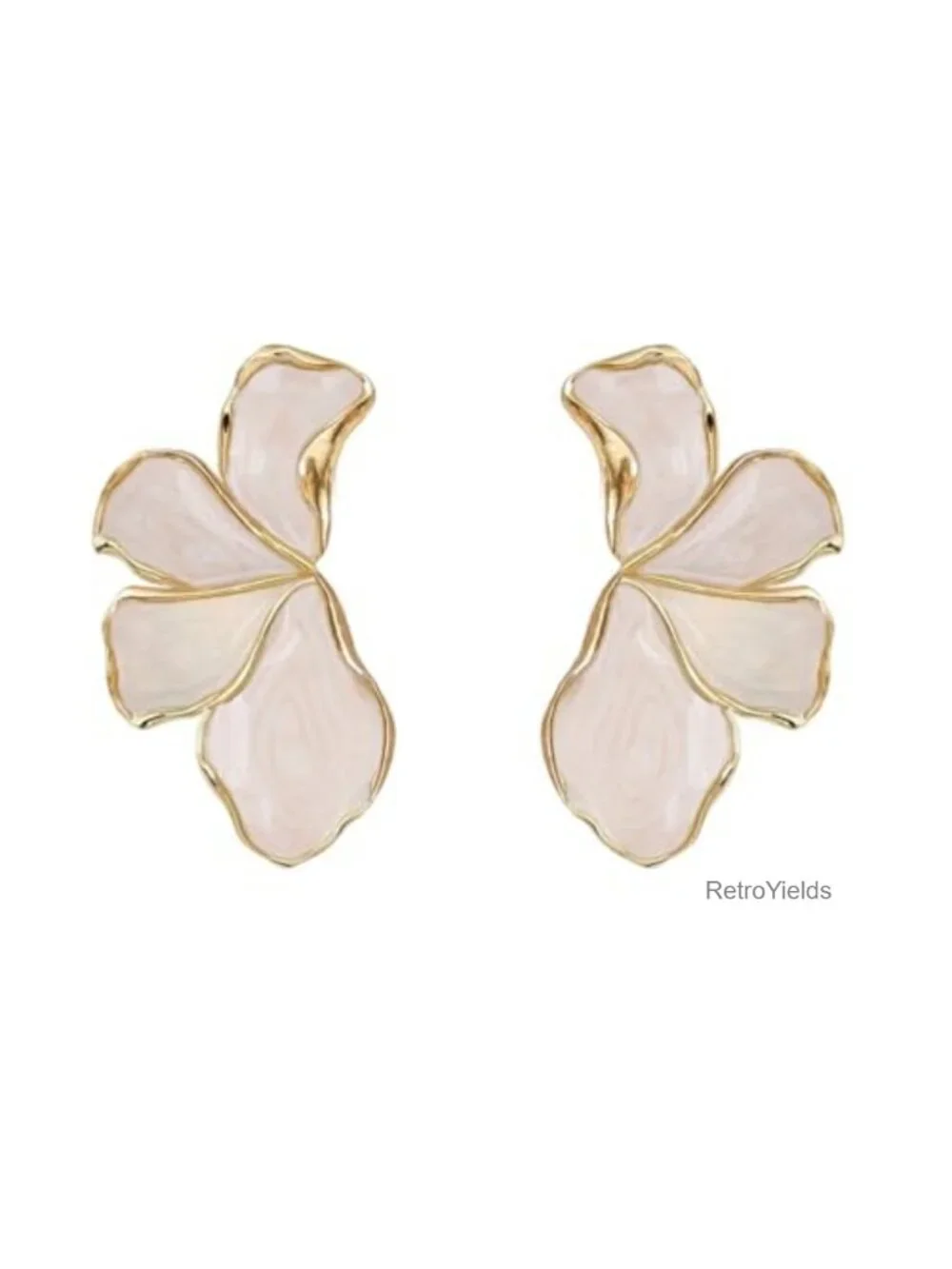 White Flower Dangle Earrings Chunky Gold Statement Vintage Drop Jewelry